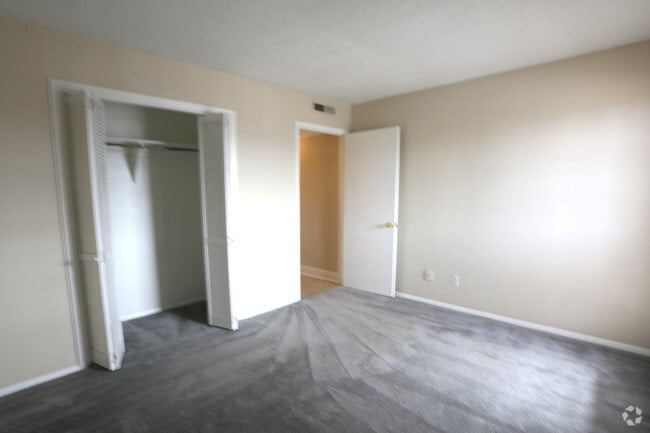 Interior Photo - Scotsdale Terrace