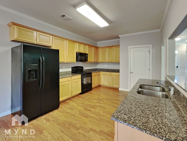 Building Photo - 1313 Stone Bay Dr SW