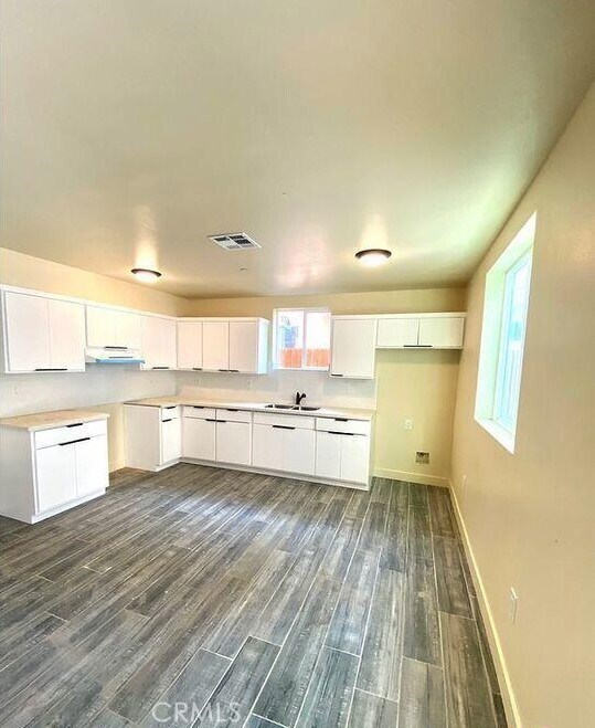 Foto del edificio - 1130 E 28th St