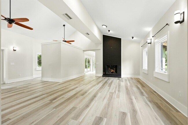 Foto del edificio - 5432 Grove Ave