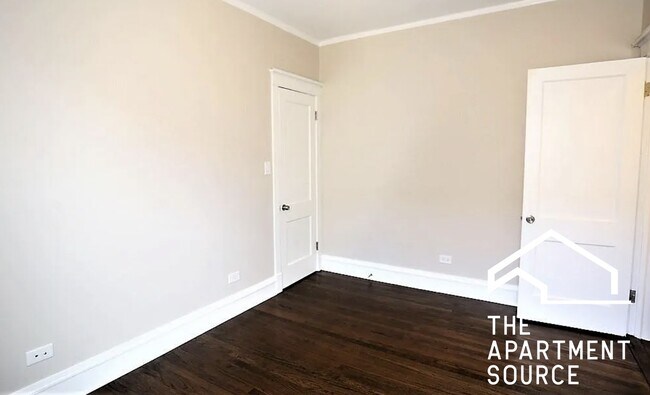 Foto del edificio - 1437 W Carmen Ave