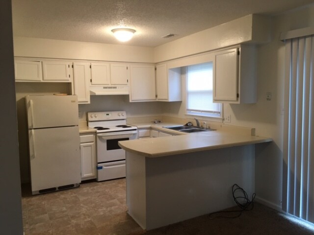 Building Photo - 5112 Radcliff Cir