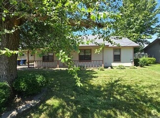 Building Photo - 25 McArthur Dr