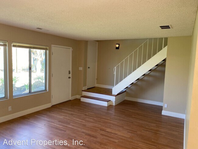 Building Photo - 3 br, 1.5 bath House - 27706 Del Norte Court