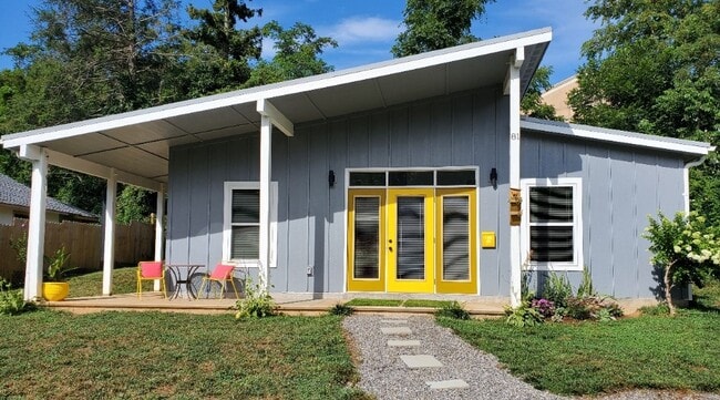 Building Photo - 81 Mount Clare Ave