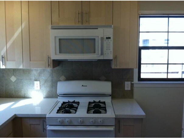 Foto del edificio - 1430 Russell St