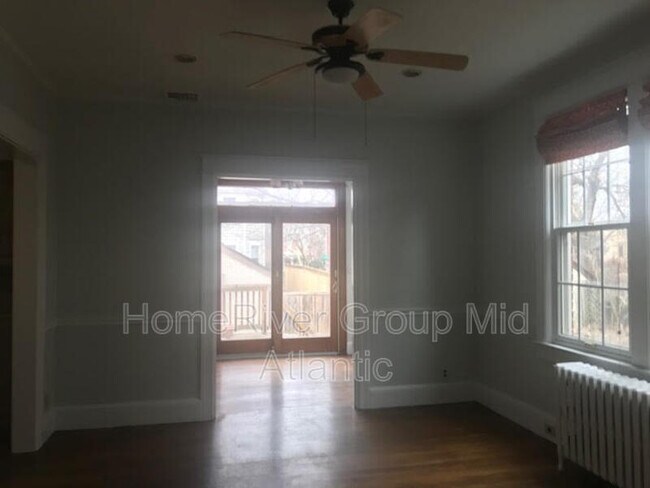 Foto del edificio - 3805 Van Ness St NW