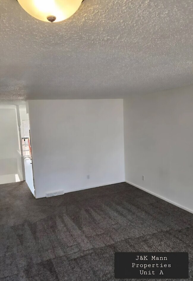 Foto del edificio - 5107 S Brooks Dr