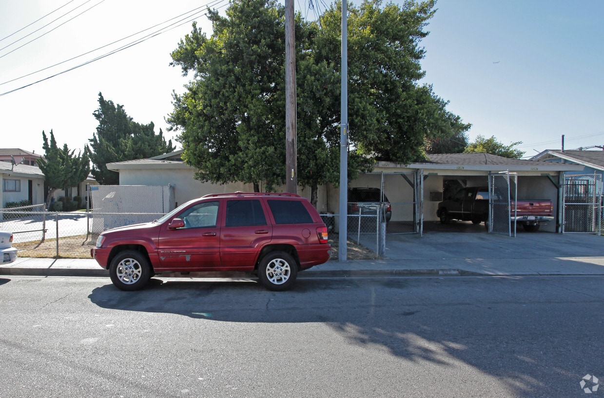 Building Photo - 6058 Gifford Ave