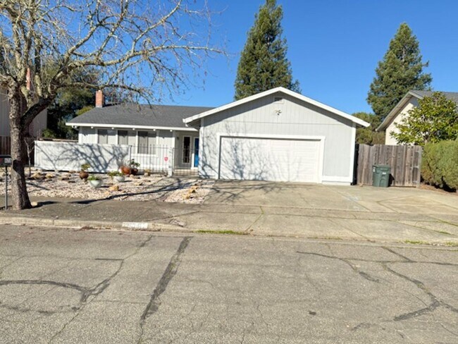 Foto del edificio - Single Level House - Rincon Valley - 3bd 2ba - 1788 Square Feet of Living Space