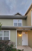 Building Photo - 1561 NW 29 Rd