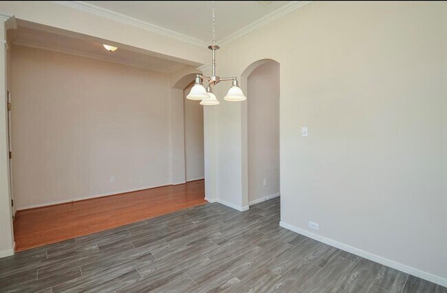 Building Photo - 20135 Sunflower Chase Dr