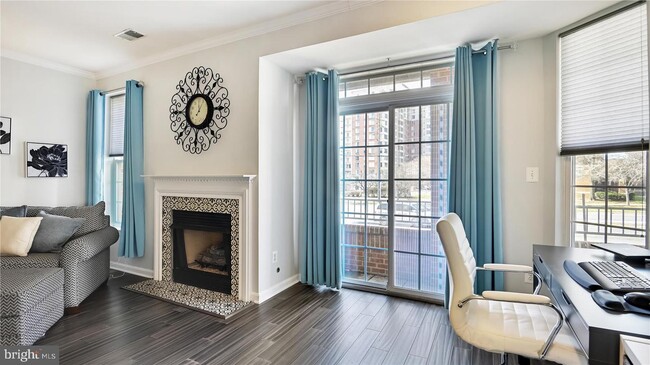 Building Photo - 8183 Carnegie Hall Ct