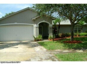 Building Photo - 242 Summers Creek Dr