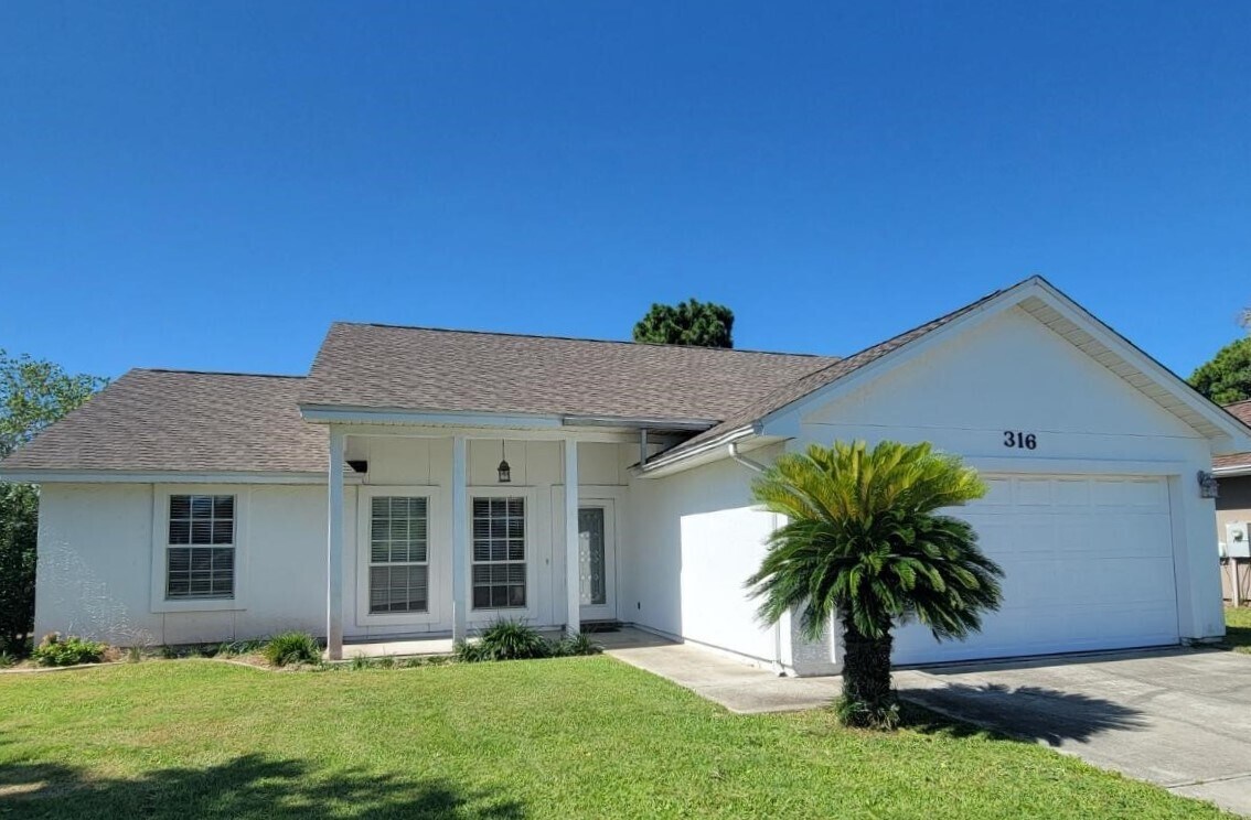 Foto principal - 316 Brady Way
