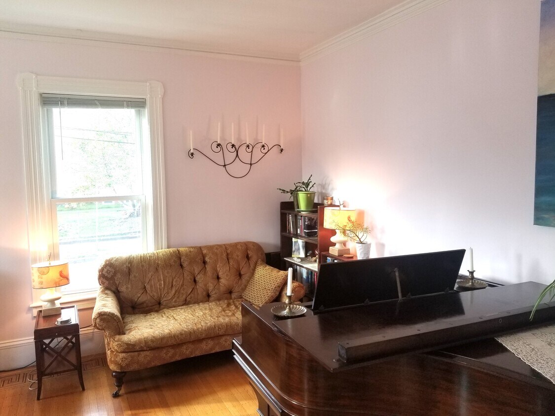 Primary Photo - 52 Cherry St