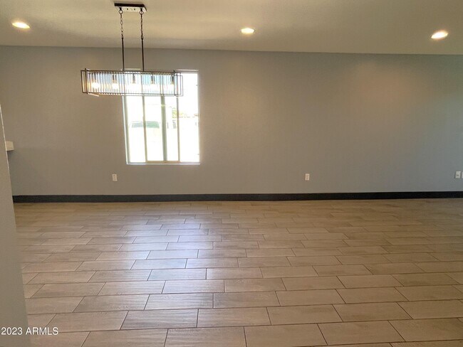 Building Photo - 4222 S 20th Pl