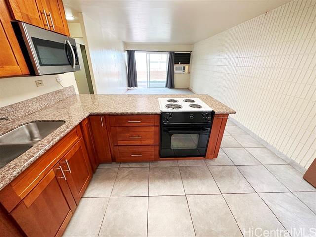 Building Photo - 98-729-729 Moanalua Loop