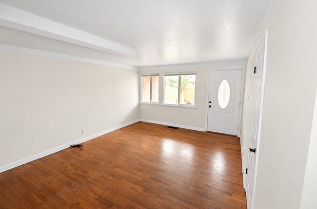 Photo - 2717-2723 Sheridan Blvd Apartment