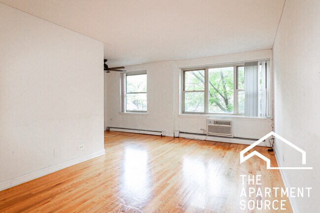 Foto del edificio - 3710 N Pine Grove Ave