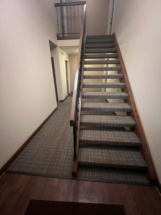 Foto del edificio - 759 Sterling Ct