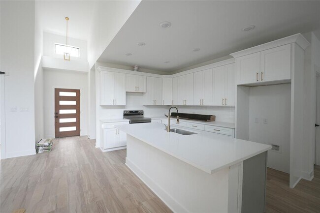 Foto del edificio - 48 Acacia Dr