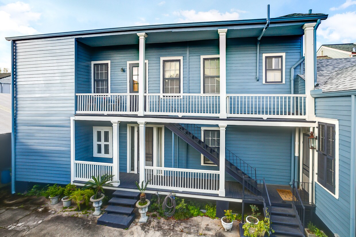 2020 Chestnut St, New Orleans, LA 70130 Condo for Rent in New Orleans