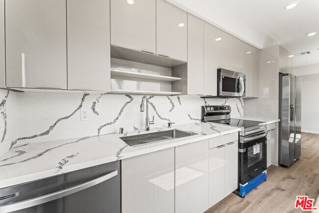 Foto del edificio - 3105 Bellevue Ave