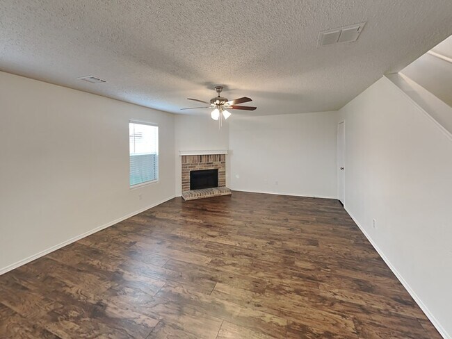 Foto del edificio - 4059 Hunters Creek Dr