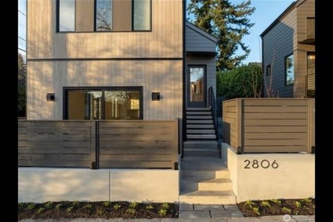 Photo - 2806 W Dravus St Townhome