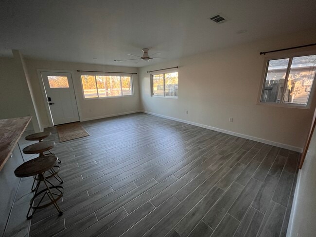 Building Photo - 100 Pecan Park Dr