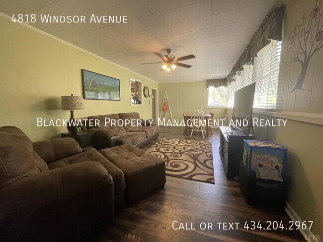Building Photo - 4 Bedroom Home off Fort Avenue!