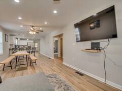 Building Photo - 1418 Stovall St
