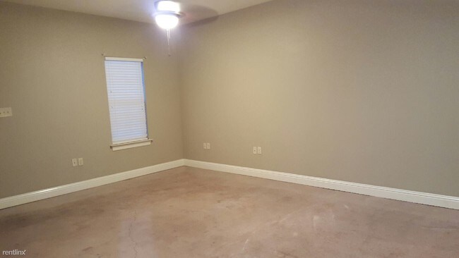 Foto del edificio - 2 br, 1 bath Duplex - 308 Ellender St