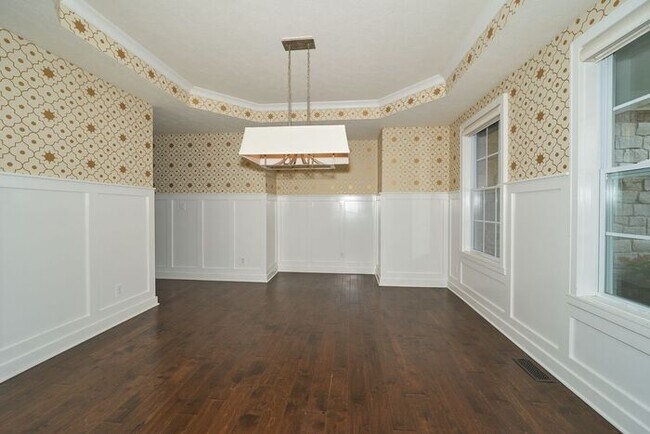 Foto del edificio - Beautiful 5 Bedroom With Finished Basement in Fishers