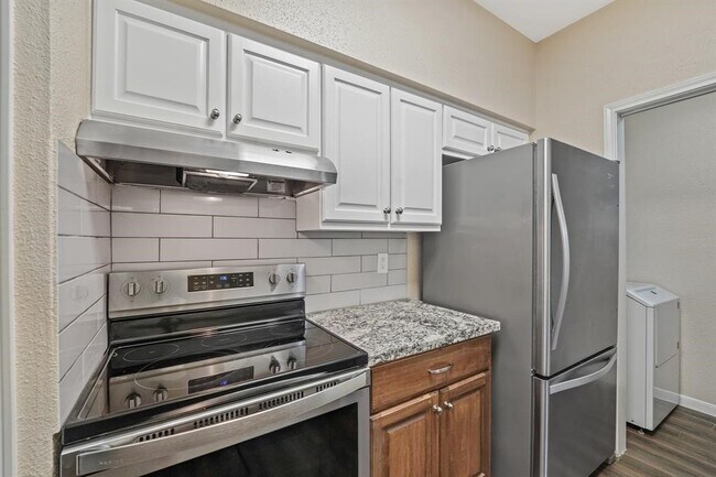 Building Photo - 2400 N Braeswood Blvd