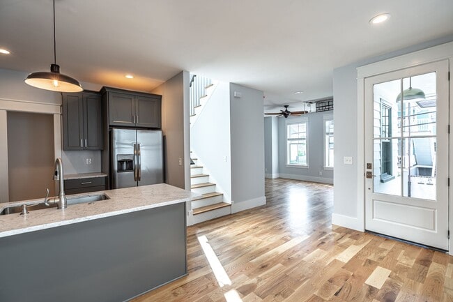 Building Photo - 22 Reid St