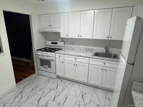 Building Photo - 78-11 24th Ave