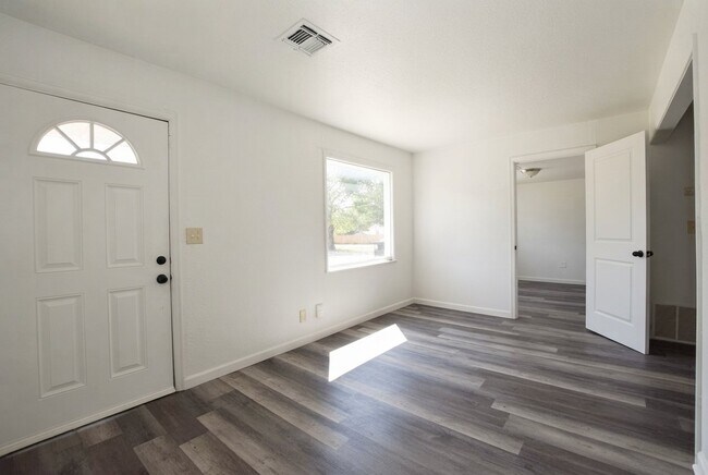 Foto del edificio - 4405 SE 40th St