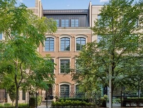 Building Photo - 441 W Deming Pl