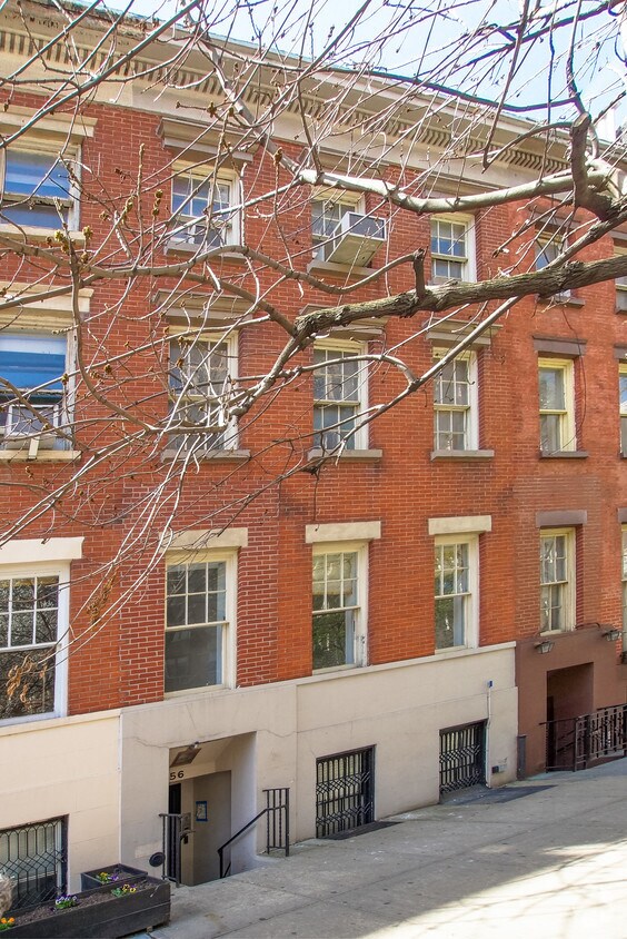 Foto principal - 56 W 12th St