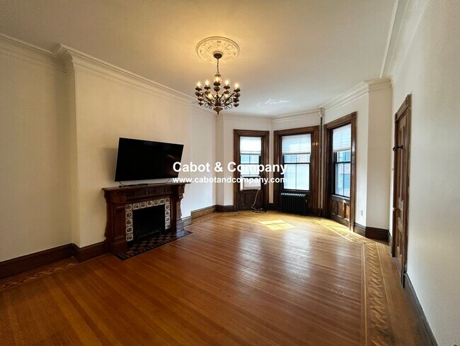 Foto del edificio - 144 Commonwealth Avenue