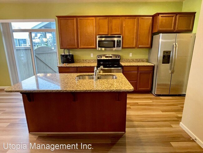 Foto del edificio - 3 br, 2.5 bath House - 353 Holland Ave.