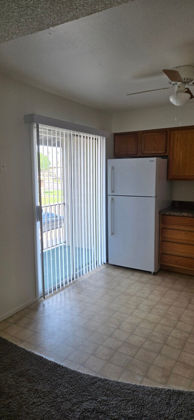 Foto del edificio - 7913 E Kimsey Ln
