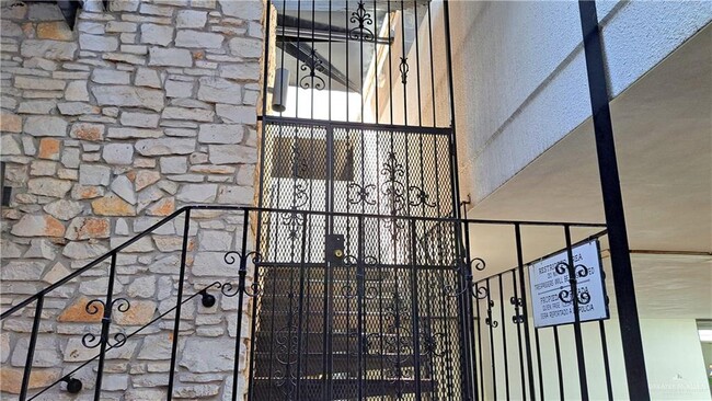 Foto del edificio - 1418 Beech Ave