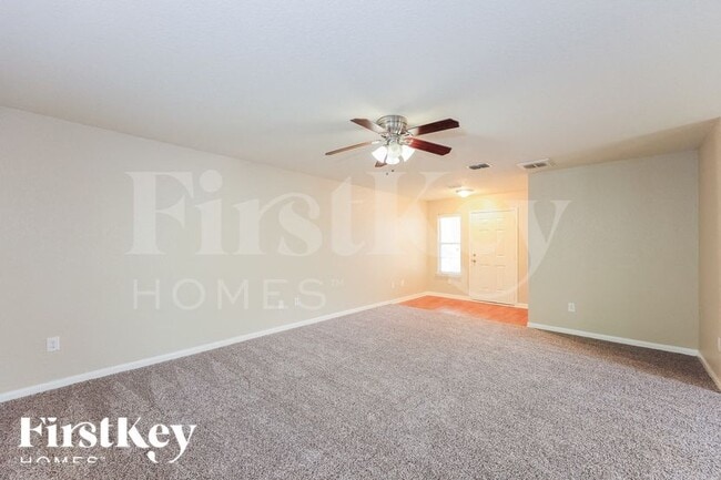 Foto del edificio - 5831 Forest Canyon