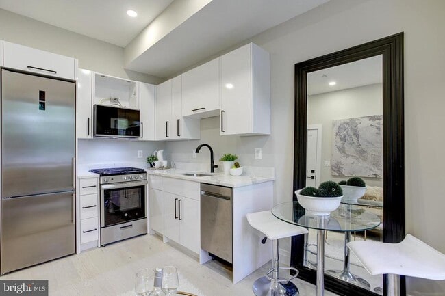 Foto del edificio - 2301 Ontario Rd NW