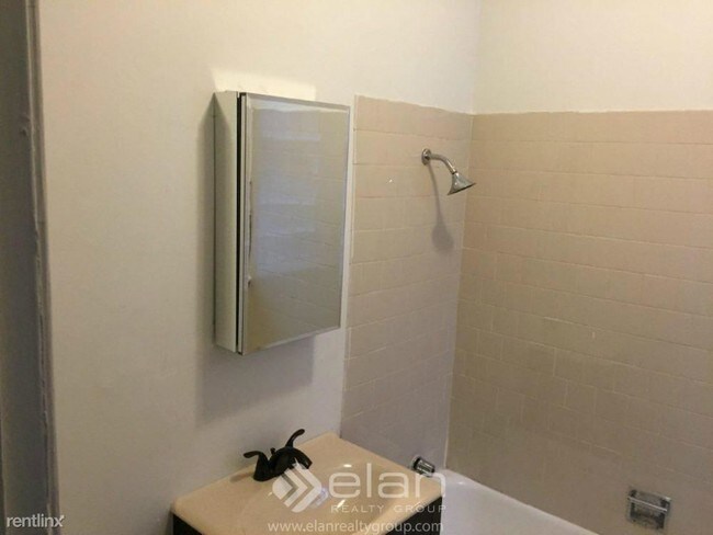 Foto del edificio - 1401 W 80th St