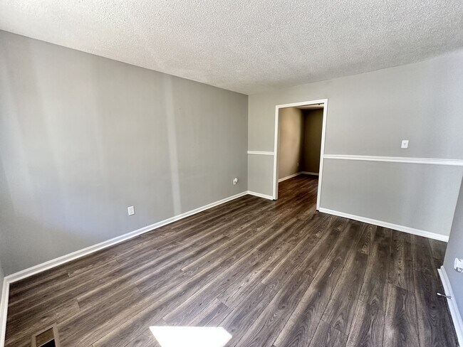 Foto del edificio - 1825 5th Way NW