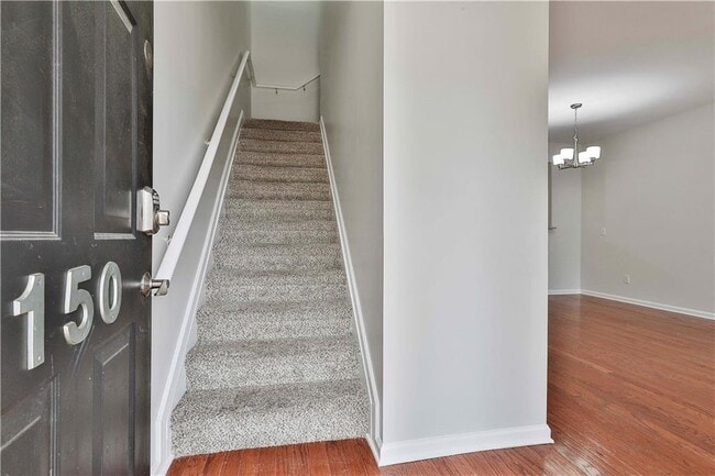 Building Photo - 150 Brentwood Dr